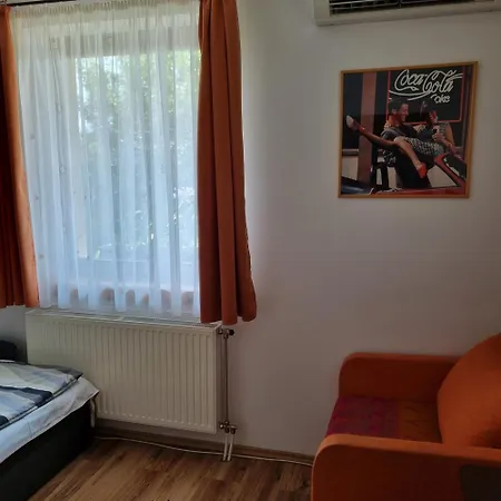Kertvarosi Apartment Tiszaujvaros