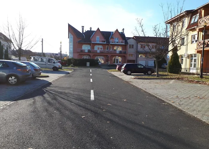 Kertvárosi Apartamento Tiszaújváros