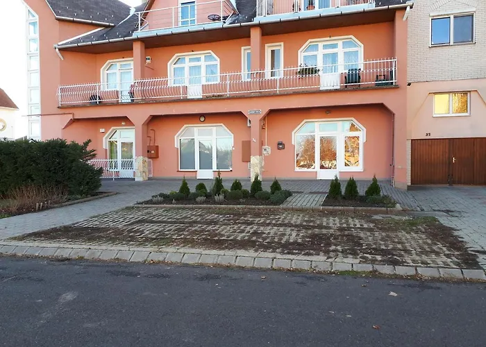 Apartment Kertvarosi Tiszaujvaros
