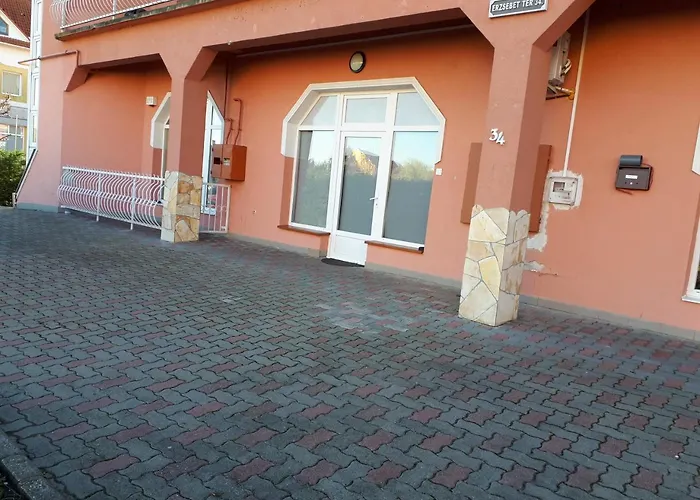 Lägenhet Kertvarosi Tiszaújváros